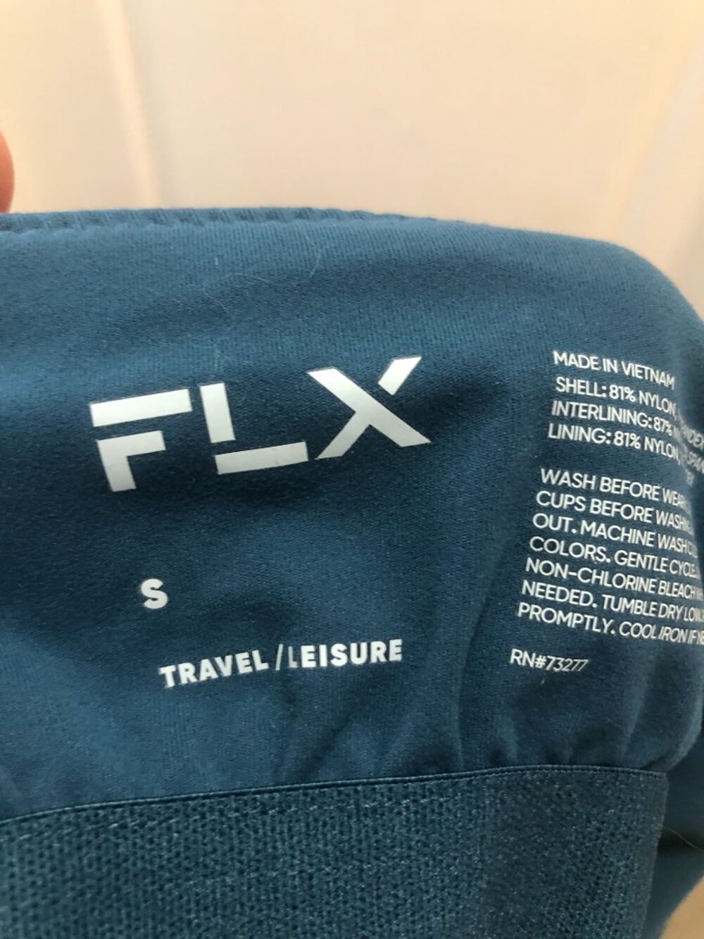 FLX Padded Crop Top Size Small used once - Picture 4 of 4